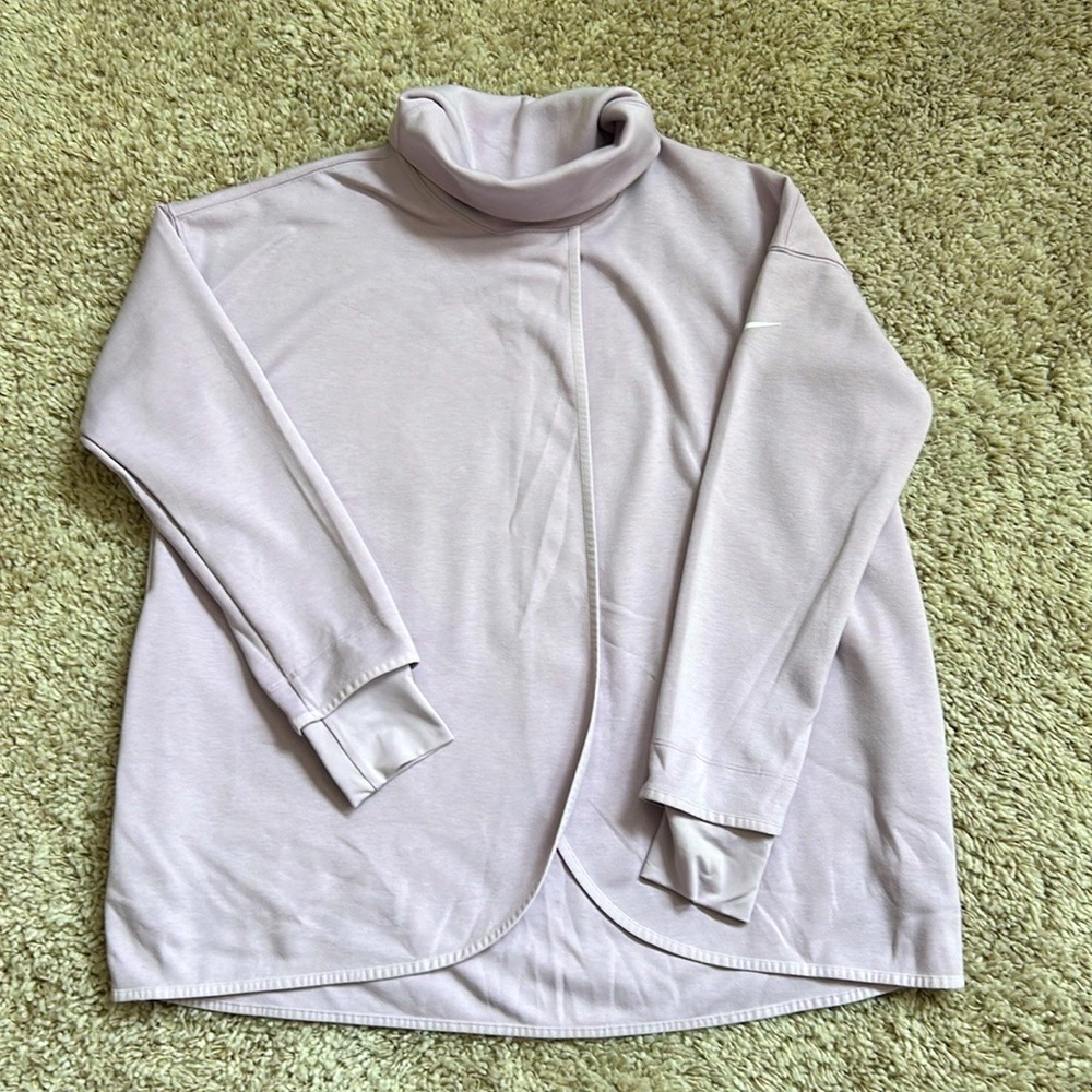 Nike Dry Fit sporty reversible maternity top size XL soft lilac like new